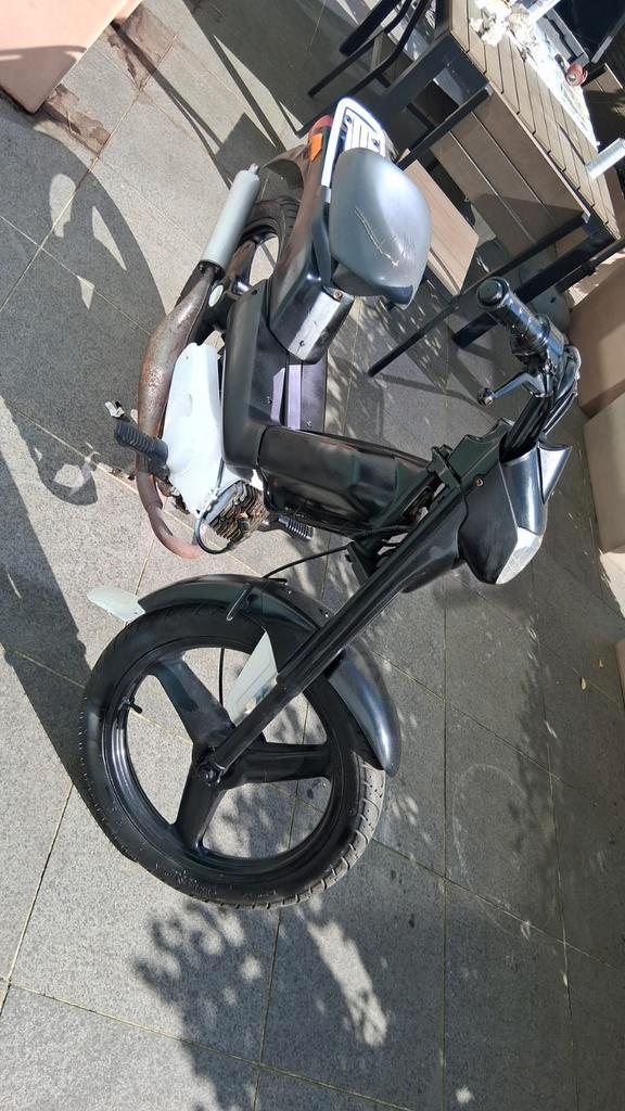 Opzoek naar kapotte brommers, Vélos & Vélomoteurs, Scooters | Yamaha, Enlèvement ou Envoi