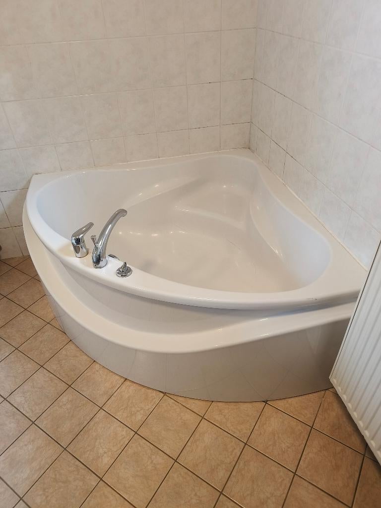 Hoekbad, Doe-het-zelf en Bouw, Sanitair, Ophalen, Gebruikt, Bad