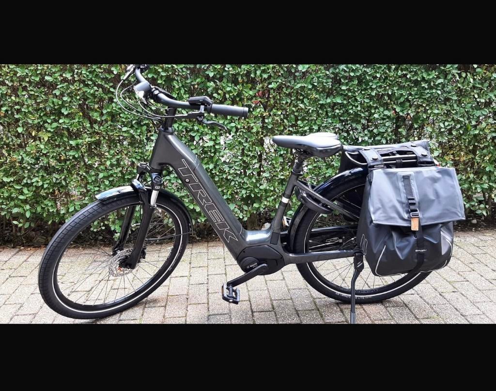 Trek District+ 3 - lowstep maat S - grijs - 100 km gereden!, 47 tot 51 cm, Ophalen, Zo goed als nieuw