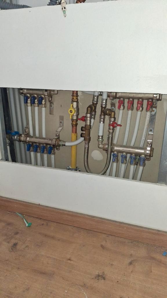 Chaudière vaillant 24kw -  douche, wc, robinet, meuble, Bricolage & Construction, Chauffage & Radiateurs