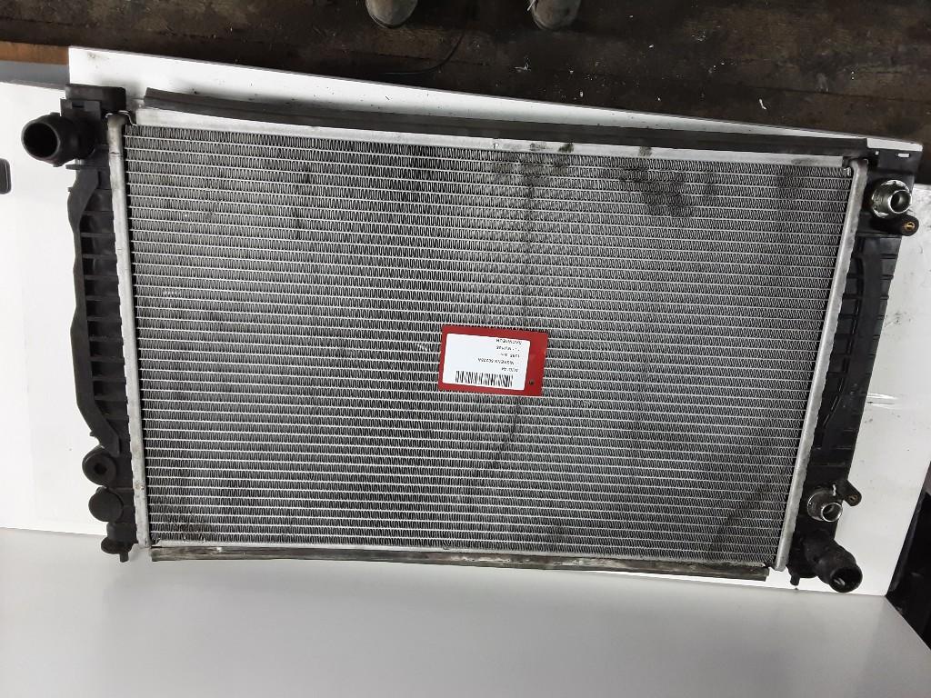 RADIATEUR EAU Audi A4 (B5) (01-1994/08-2001) (8D0121251B), Mevr. I. Hauben, Audi, Utilisé, Rue de l'Espoir 34 34
4030  GRIVEGNÉE, BE