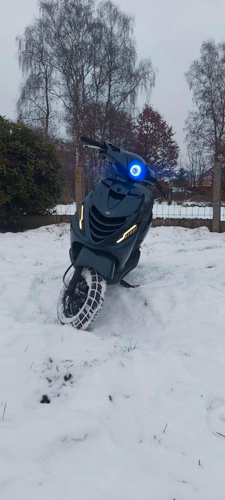 Piaggio zip 70cc 2t B-klasse, Fietsen en Brommers, Scooters | Piaggio, Zo goed als nieuw, Zip, Klasse B (45 km/u), Benzine, Ophalen