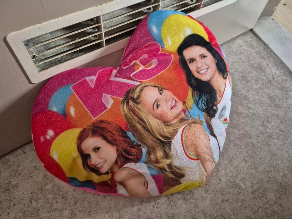 K3 knuffel kussen gebruikte staat maar nog goed, Ophalen of Verzenden