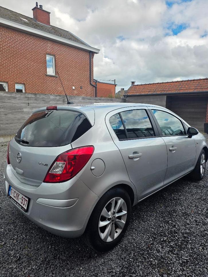 6950€ Opel Corsa E 1.2i benzine Euro5b met Car-Pass, Auto's, Opel, Particulier, Corsa, Boordcomputer, Benzine, Euro 5, Stadsauto