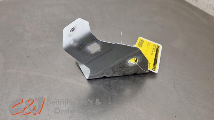 Frontdeel steun van een Renault Trafic, Auto-onderdelen, Carrosserie, Renault, Gebruikt, 3 maanden garantie, Ophalen of Verzenden