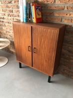 Joli petit meuble de rangement rétro vintage des années 60, Maison & Meubles, Enlèvement, Utilisé