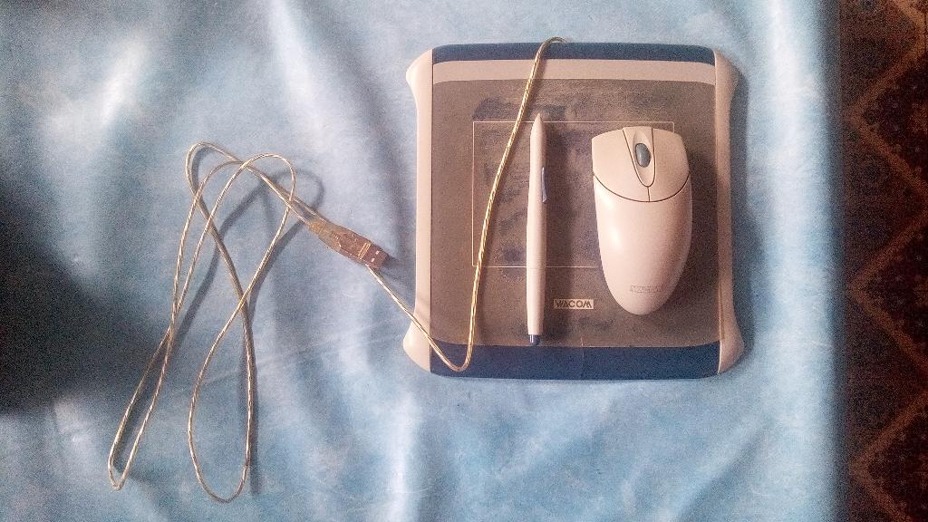 tablette graphique wacom ET-0405A-U, Computers en Software, Tekentablets, Ophalen of Verzenden, Gebruikt, Bedraad, Wacom