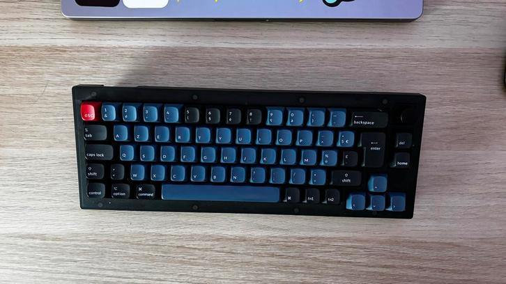 Keychron V2 Wired, Informatique & Logiciels, Claviers, Comme neuf, Azerty, Enlèvement