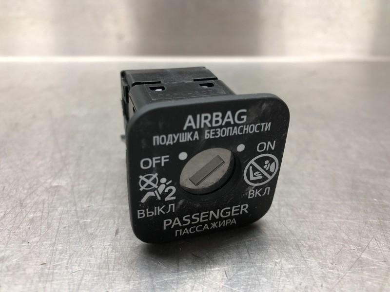 AIRBAGSLOT Toyota RAV4 (A4) (01-2012/09-2019), Gebruikt, Toyota