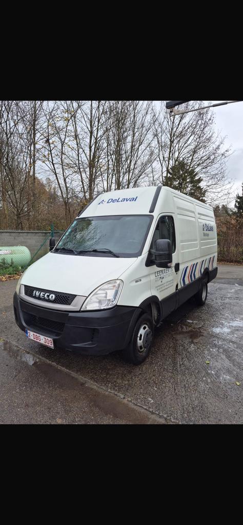 Camionnette Iveco daily 2.3l  / 210000km / euro 5, Autos, Camionnettes & Utilitaires, Euro 5, Achat, Iveco, Particulier