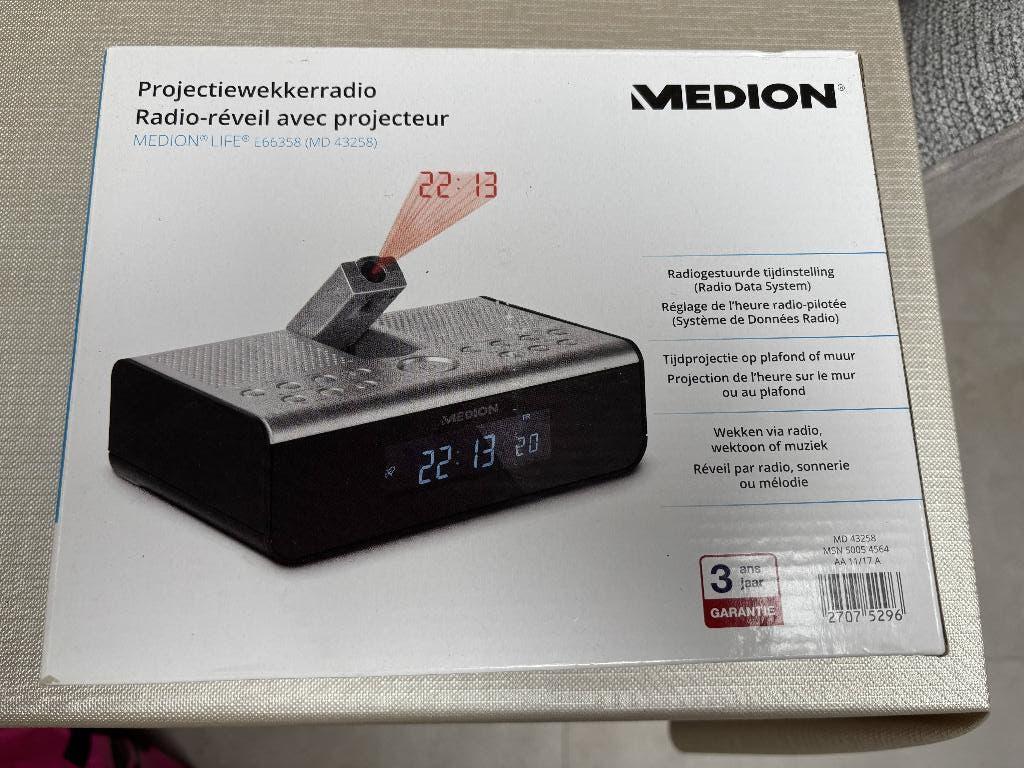 Projectiewekkerradio, Audio, Tv en Foto, Radio's, Zo goed als nieuw, Radio, Ophalen