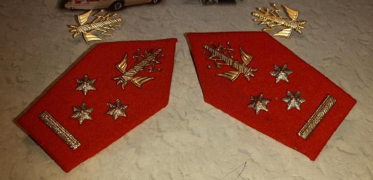 Gendarmerie : Set de Colonel BEM pour BD, Collections, Objets militaires | Général, Gendarmerie, Enlèvement ou Envoi