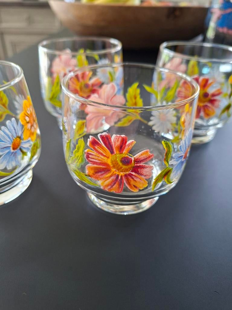 Vier VINTAGE glazen, ARCOROC. 1970. ONBERISPELIJK, Ophalen of Verzenden