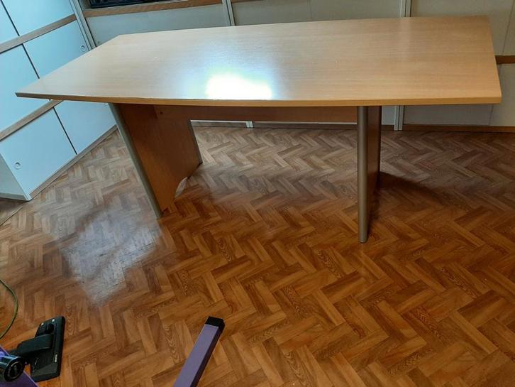 Table robuste en hêtre, Maison & Meubles, Tables | Tables à manger, Enlèvement