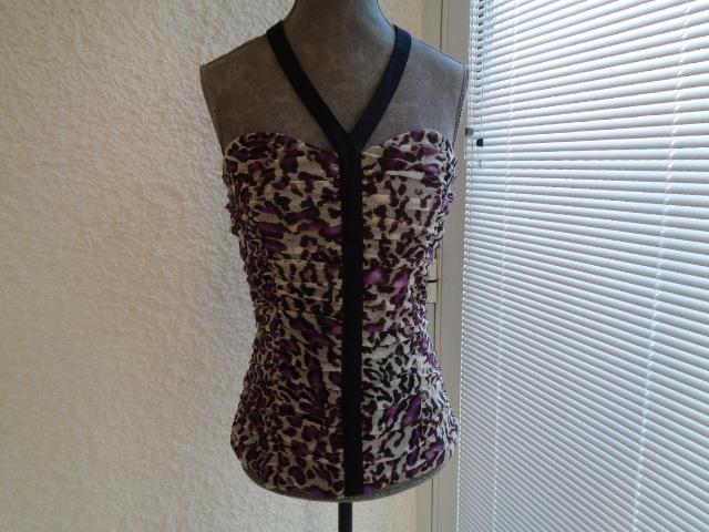 Top Cérémonie ou autres. Marque: "GUESS". Taille 40., Kleding | Dames, Topjes, Zo goed als nieuw, Maat 38/40 (M), Zwart, Zonder mouw