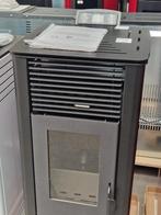 pelletkachel 8 kw 3 jaar oud, Doe-het-zelf en Bouw, Verwarming en Radiatoren, Ophalen, Zo goed als nieuw