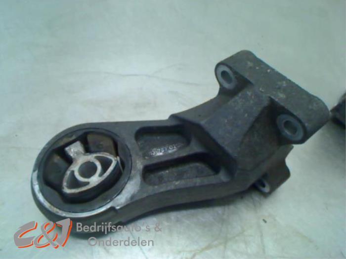 Support moteur d'un Renault Master, Autos : Pièces & Accessoires, Suspension & Châssis, Renault, Utilisé, 3 mois de garantie, Enlèvement ou Envoi