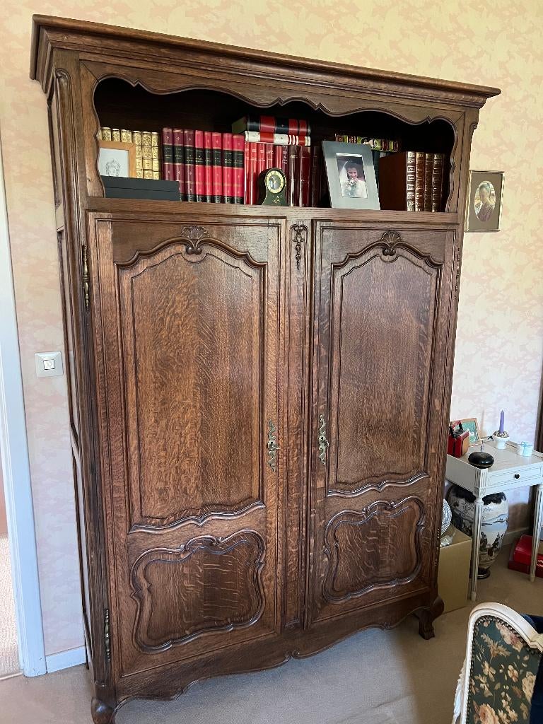 Armoire en chêne, Enlèvement