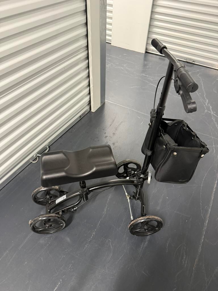 Medische loopfiets - kniestep, Diversen, Rolstoelen, Ophalen, Zo goed als nieuw