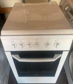 Elektrisch fornuis BEKO met grote oven, Elektronische apparatuur, Fornuizen, Ophalen, Gebruikt, 4 kookzones, Energieklasse A of zuiniger