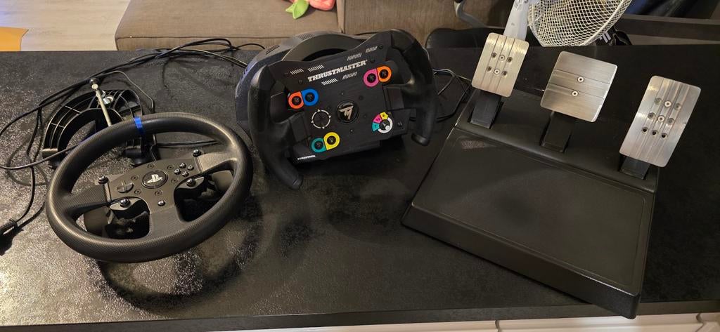 Thrustmaster T300 GT RS EDITION + roue supplémentaire Thrust, Consoles de jeu & Jeux vidéo, Enlèvement