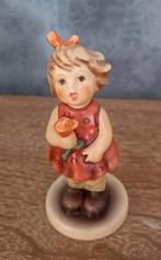 Hummel - Roses are Red - Nr. 762 - 9 cm - Zie Tekst, Ophalen of Verzenden, Zo goed als nieuw, Hummel