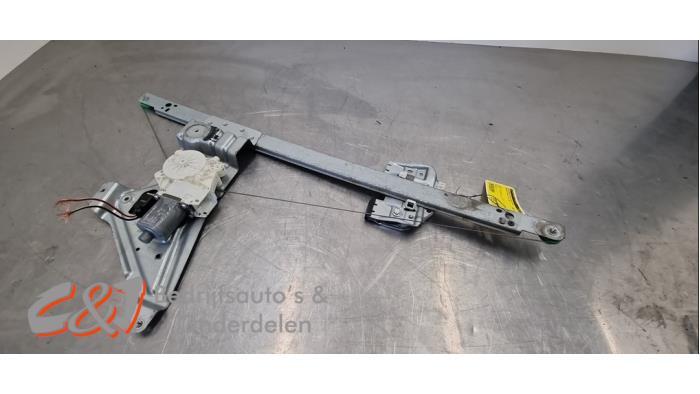 Mécanique vitre 4portes avant droite d'un Mercedes Sprinter, 3 mois de garantie, Utilisé, -, -