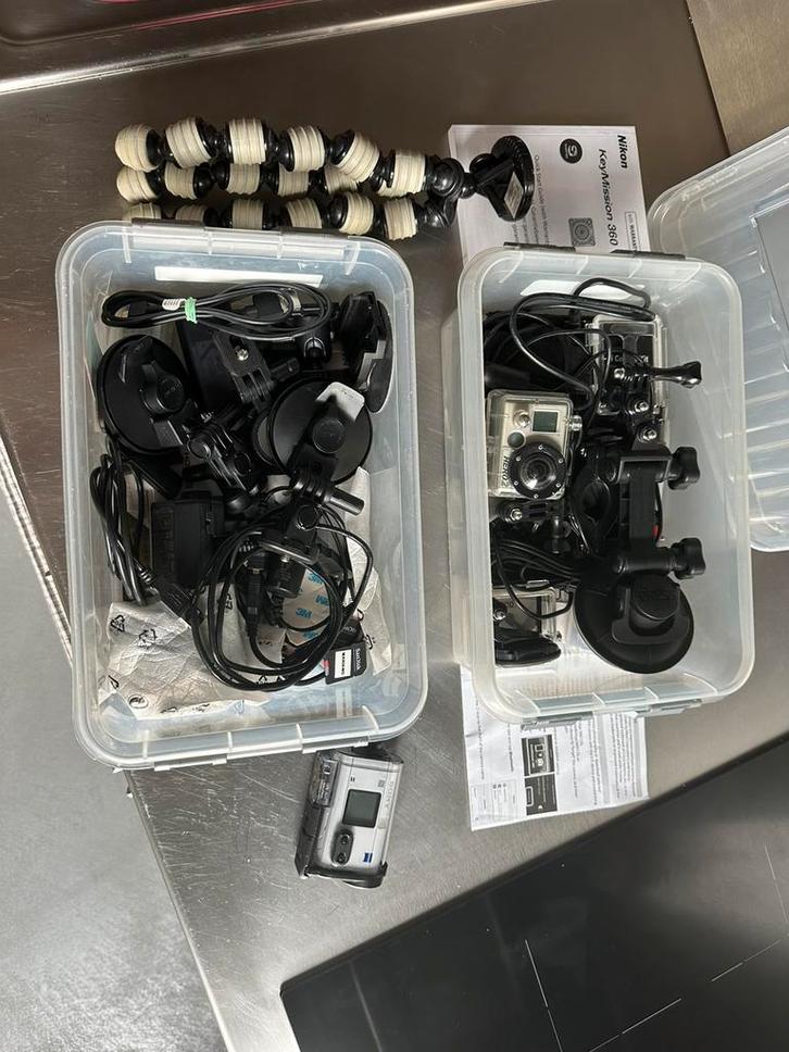 Verschillende actioncams met veel accessories., TV, Hi-fi & Vidéo, Caméras action, Comme neuf, GoPro, Enlèvement