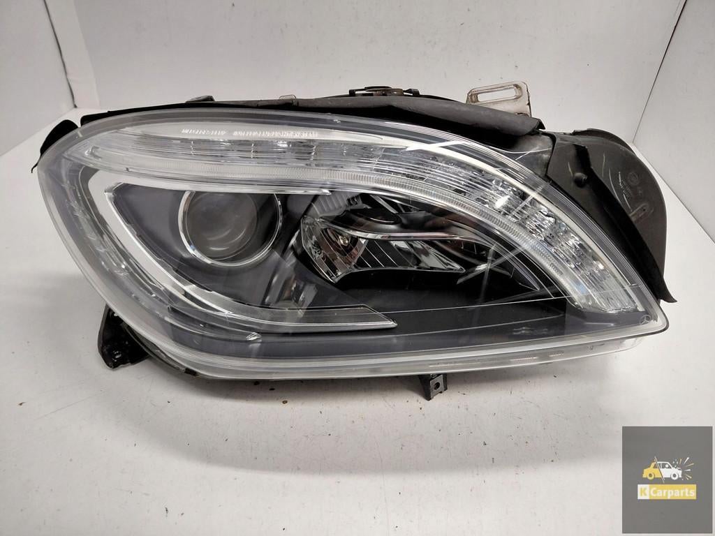 A1668202359, Phare droit torsion x non ILS pour Mercedes ML, Mercedes-Benz AG, Mercedes-Benz, Utilisé, Mercedesstrasse 120
70372  Stuttgart, DE