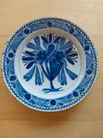 Schaal - Delftsblauwe bloemversiering, Antiek en Kunst, Ophalen