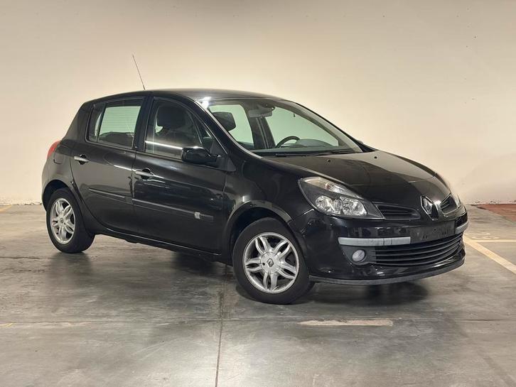 Renault Clio 3 1.4 PRETE A IMMATRICULER, Auto's, Renault, Particulier, Clio, ABS, Adaptieve lichten, Airbags, Airconditioning