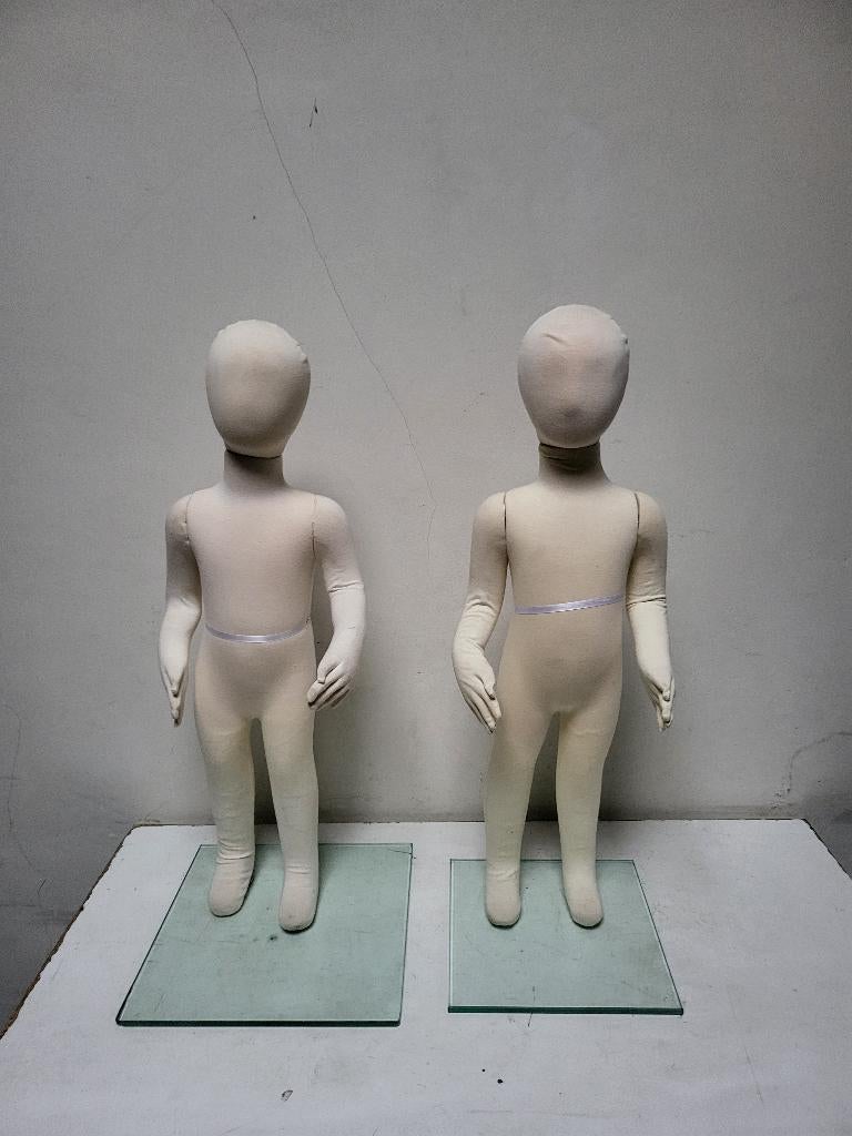 Paspoppen Mannequin kind 1 jaar wit glazen voet 80cm, Ophalen of Verzenden, Zo goed als nieuw, Paspop