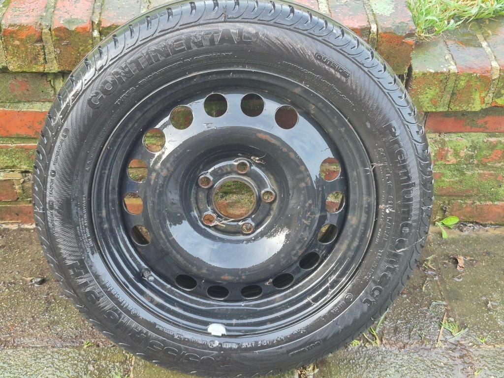 Pneu de secours 16", Autos : Pièces & Accessoires, Pneus et Jantes, 16 pouces, Véhicule de tourisme, Pneus été