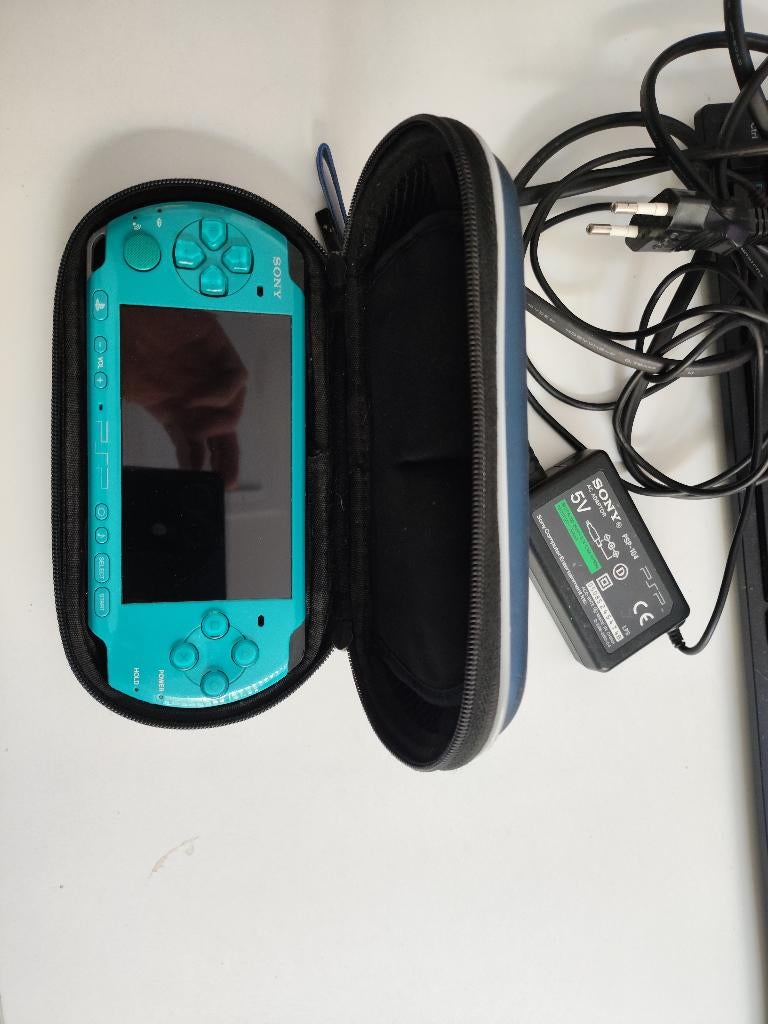 Sony PSP 3004, Consoles de jeu & Jeux vidéo, Consoles de jeu | Sony PSP, Enlèvement ou Envoi, Comme neuf, Autres couleurs, PSP 3000