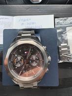 Grijs-zwarte horloge Tommy Hilfiger 10/2023, Handtassen en Accessoires, Horloges | Heren, Overige merken, Staal, Verzenden, Polshorloge
