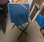 Campingtafel + 3 vouwstoeltjes – Decathlon – compacte set, Caravans en Kamperen, Ophalen, Zo goed als nieuw, Campingtafel