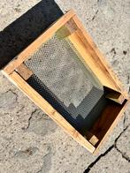 Inox zeef om fossielen te zoeken, Ophalen