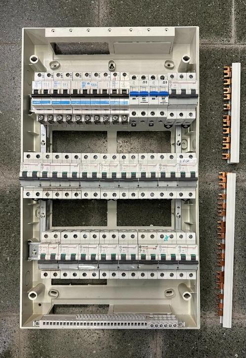 elektriciteitskast Vynckier Fix-O-Rail 150 met  54 modules, Doe-het-zelf en Bouw, Elektriciteit en Kabels, Zo goed als nieuw, Overige typen