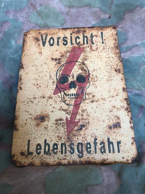 Duits ww2 metalen bord ‘ vorsicht lebensgefahr!’, Verzamelen, Militaria | Tweede Wereldoorlog, Ophalen of Verzenden