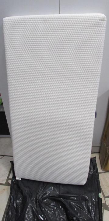 MATELAS LIT BEBE beschikbaar voor biedingen