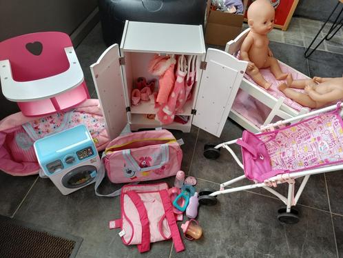 Pop benodigdheden uitzet, Kinderen en Baby's, Speelgoed | Poppen, Zo goed als nieuw, Babypop, Ophalen