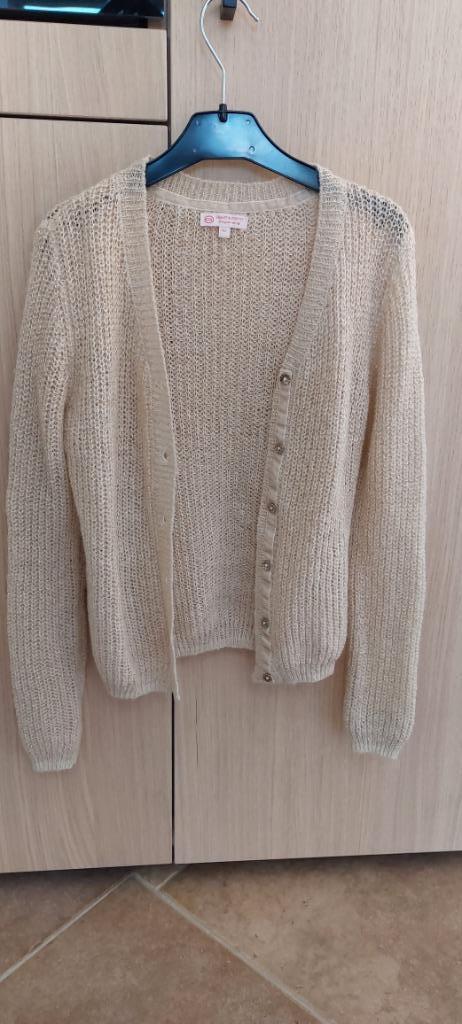 Goudkleurig gebreid vestje (maat 152), Kinderen en Baby's, Kinderkleding | Maat 152, Zo goed als nieuw, Meisje, Trui of Vest, Ophalen of Verzenden