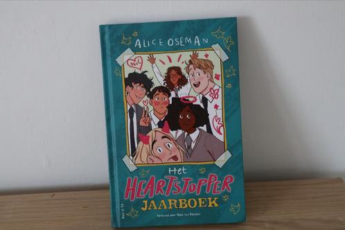 Alice Oseman - Het Heartstopper jaarboek, Boeken, Kinderboeken | Jeugd | 13 jaar en ouder, Zo goed als nieuw, Ophalen