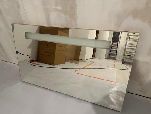 badkamer spiegel met LED verlichting - 70x120cm, Huis en Inrichting, Badkamer | Badkamermeubels, Overige typen, Minder dan 100 cm