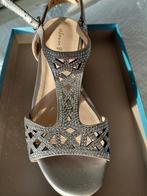 Sandales d'été, Enlèvement