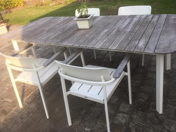 Tuinset 8 stoelen beschikbaar voor biedingen