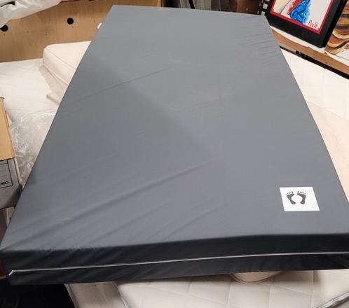 Tempur matras uit waterdichte polyurethaan en doorligwonden, Huis en Inrichting, Slaapkamer | Matrassen en Bedbodems, Matras, Ophalen