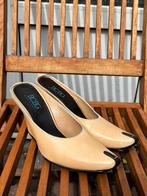 BCBG Max Azria pt 36 schoenen, Ophalen, Pumps, Beige, Gedragen