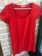 T shirt long rouge parfait état taille M, Vêtements | Femmes, T-shirts, Comme neuf