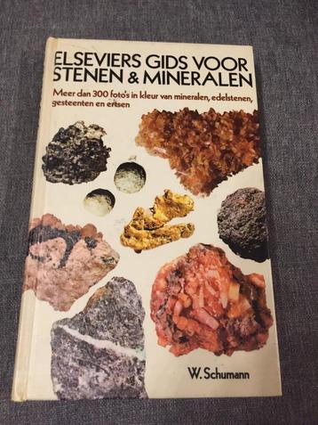 Elseviers gids voor stenen & mineralen beschikbaar voor biedingen